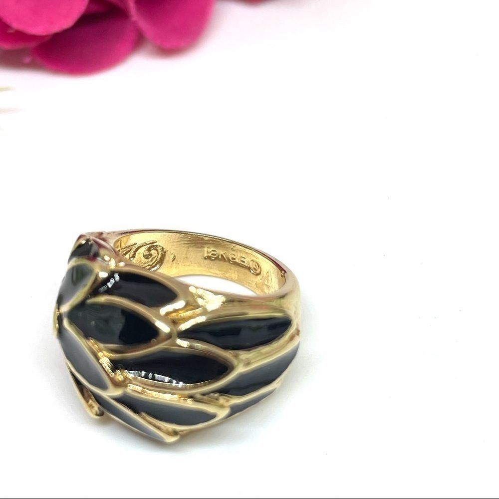 VINTAGE⚜️BLACK SWAN 18K Plated Feathered Enameled Cocktail Ring - Picture 6 of 7